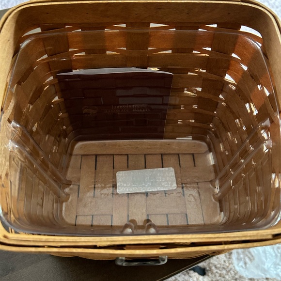 Longaberger Basket 🧺 - Picture 3 of 8
